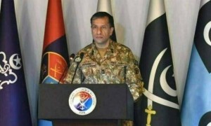 巴铁深夜越境打击！中国制先进导弹打穿车顶：阿富汗街头击杀巨匪