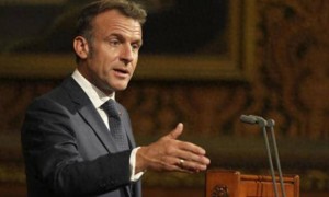 2000法军增援乌克兰！马克龙知道普京的厉害，先一步留好了退路