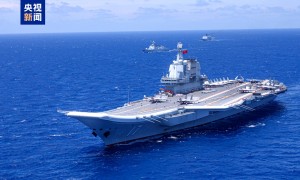 山东舰航母编队抵达香港海域