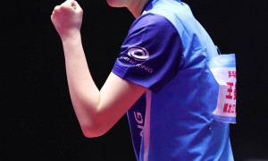 王曼昱战胜孙颖莎，成为卫冕全运会乒乓球女单冠军第四人